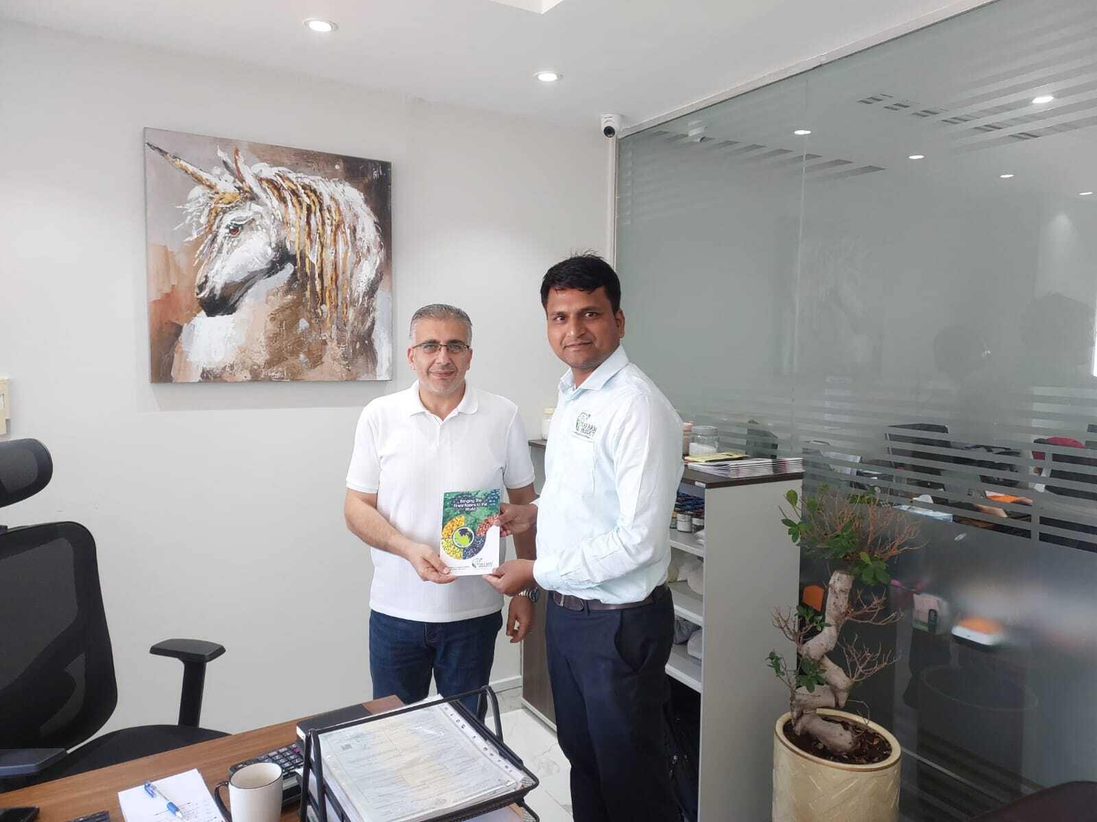  Meeting with an International Client for a Raisin Business Partnership 